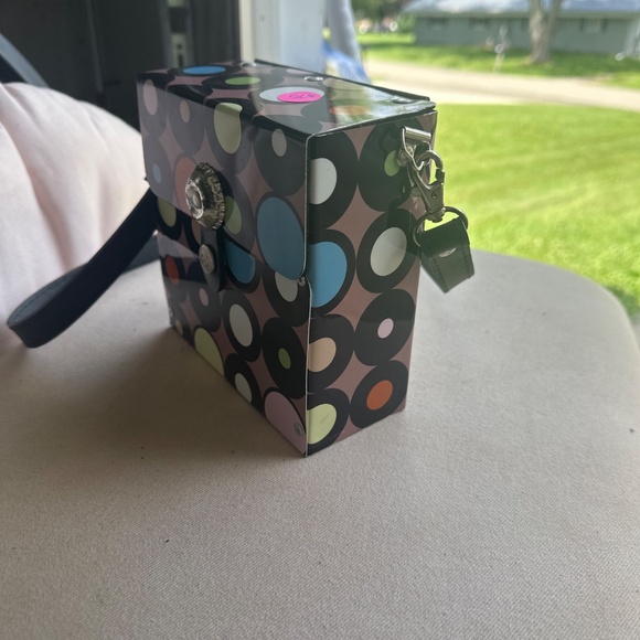 Littlearth purse - Picture 3 of 3